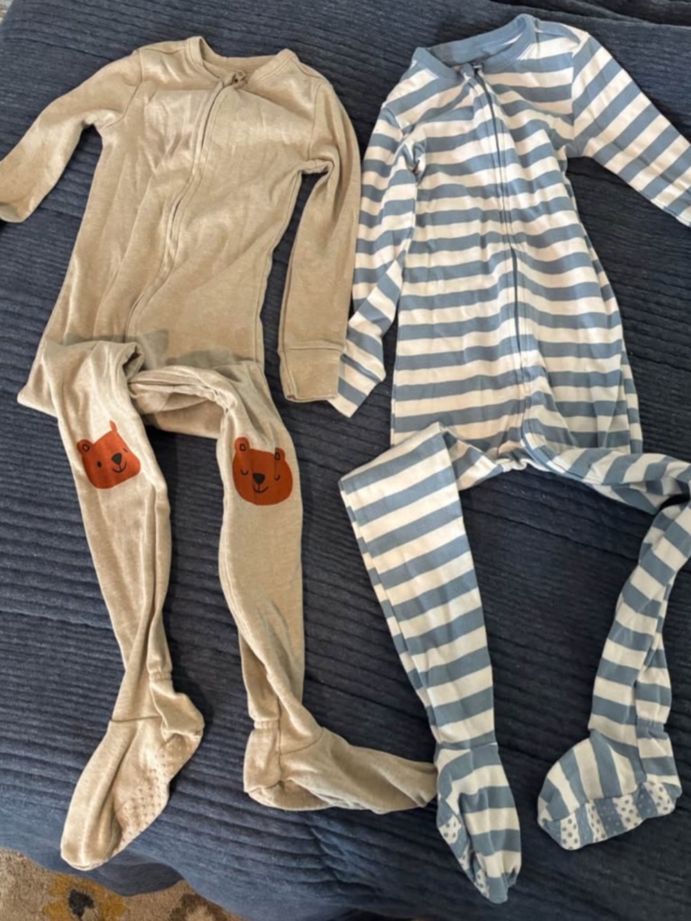 Old Navy bundle - 2 zipper footed pajamas 4T